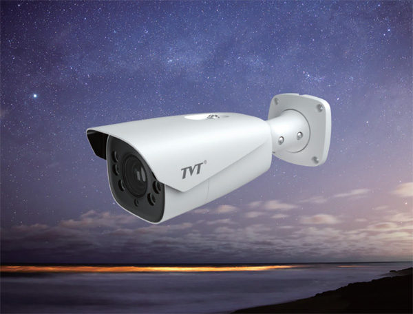 Starlight technologie IP kamery umožňuje detekci lidské tváře i v noci